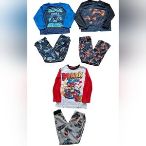 3 boys long sleeve pajama sets Gaming size Medium